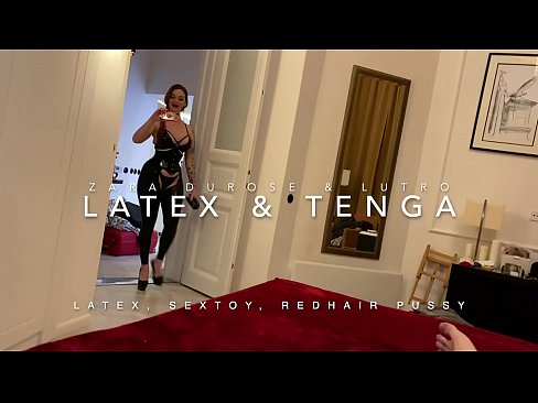 ❤️ أحمر الشعر غير الشقيقة في اللاتكس زي استغل من قبل الأخ غير الشقيق الفاسقات. عند٪ ar.hqpornvideos.ru٪